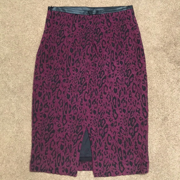 Express pencil skirt - Picture 2 of 4